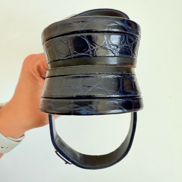 Christian Louboutin Dark Navy blue Choc lock flat calf ali embossed mules EU 40 - Picture 5 of 10